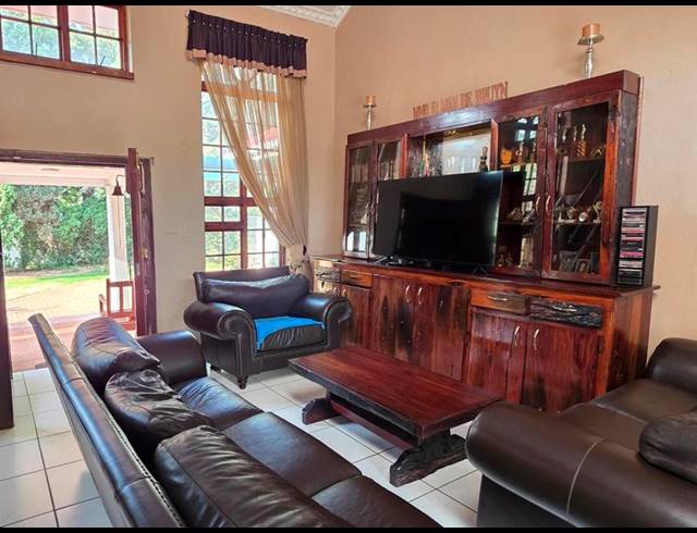 5 BEDROOM HOUSE FOR SALE IN MEYERTON CENTRAL